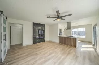 Photo #6: 2609483 Listing