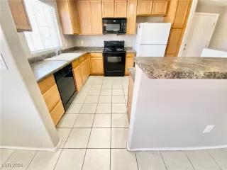 Photo #4: 2609490 Listing 