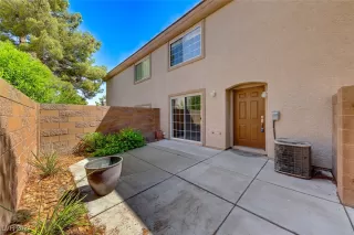 Photo #2: 2609495 Listing 