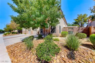 Photo #1: 2609500 Listing