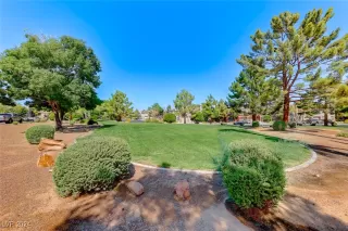 Photo #3: 2609500 Listing