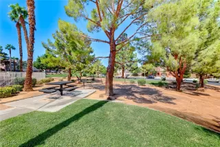 Photo #5: 2609500 Listing