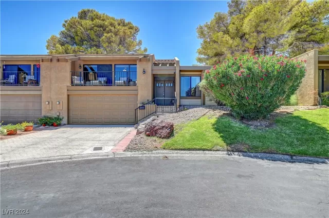 MLS: 2609508 Condo For Sale