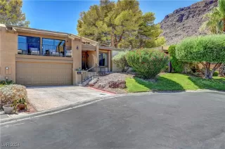 Photo #3: 2609508 Listing