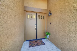 Photo #6: 2609508 Listing