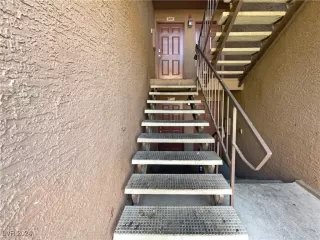 Photo #5: 2609516 Listing