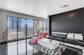 Photo #1: 2609527 Listing