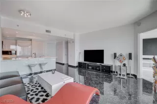 Photo #2: 2609527 Listing