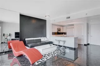 Photo #3: 2609527 Listing