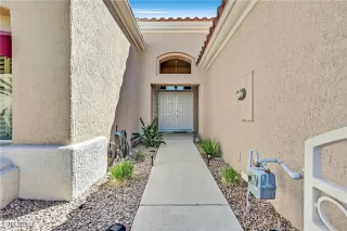 Photo #1: 2609532 Listing