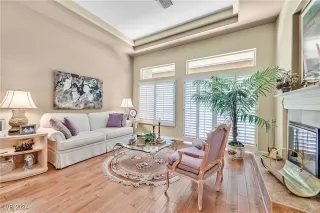 Photo #3: 2609532 Listing