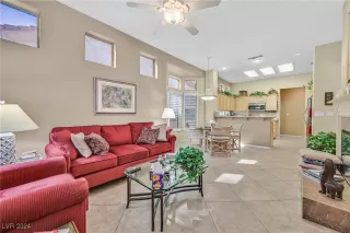 Photo #6: 2609532 Listing