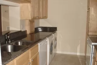 Photo #3: 2609541 Listing 