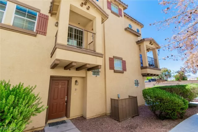 MLS: 2609595 Condo For Sale