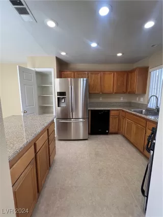 Photo #1: 2609638 Listing 