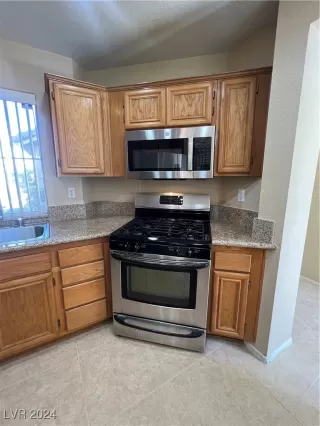 Photo #2: 2609638 Listing 