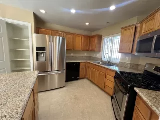 Photo #3: 2609638 Listing 