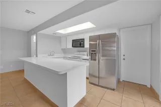 Photo #4: 2609640 Listing