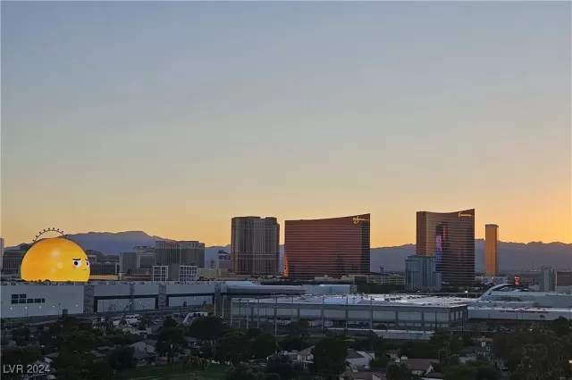 MLS: 2609658 Condo For Sale