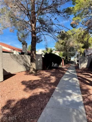 Photo #1: 2609675 Listing 