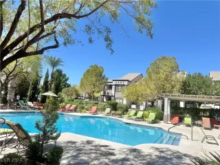 Photo #3: 2609682 Listing