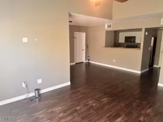 Photo #6: 2609682 Listing