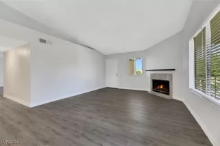 Photo #4: 2609684 Listing 