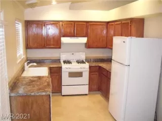Photo #1: 2609694 Listing 