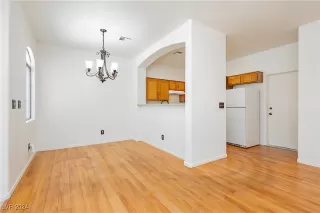 Photo #4: 2609697 Listing