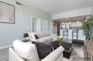 Photo #4: 2609705 Listing 