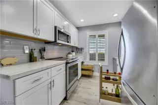 Photo #6: 2609722 Listing