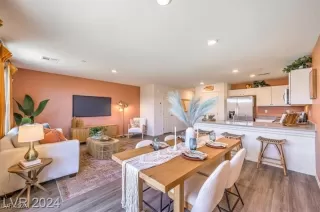 Photo #6: 2609735 Listing