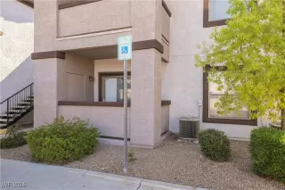 Photo #4: 2609759 Listing