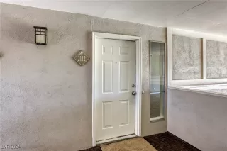 Photo #3: 2609778 Listing 
