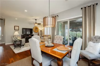 Photo #6: 2609795 Listing