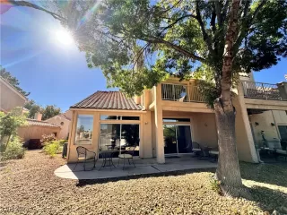 Photo #3: 2609821 Listing