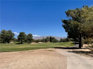 Photo #4: 2609821 Listing