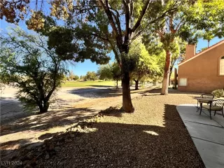 Photo #5: 2609821 Listing