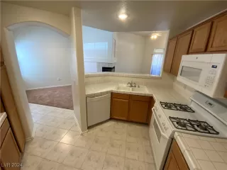 Photo #4: 2609849 Listing 