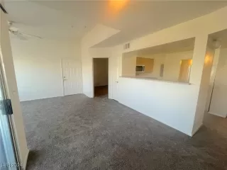 Photo #2: 2609863 Listing 