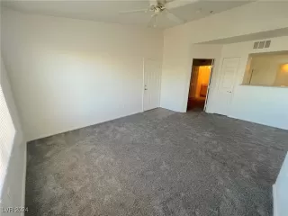 Photo #4: 2609863 Listing 