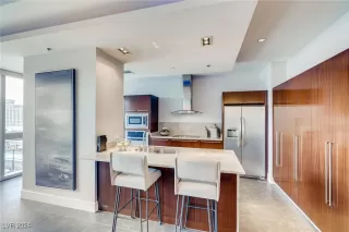 Photo #2: 2609877 Listing 