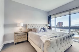 Photo #4: 2609877 Listing 