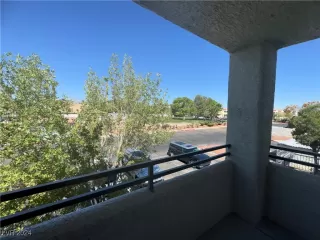 Photo #1: 2609885 Listing 