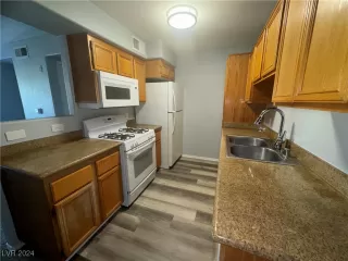 Photo #4: 2609885 Listing 