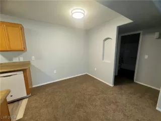 Photo #5: 2609885 Listing 