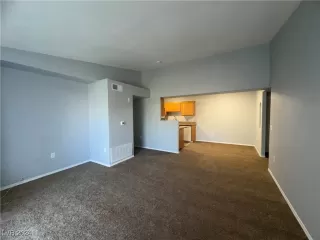 Photo #6: 2609885 Listing 