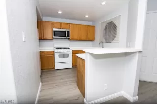 Photo #4: 2609923 Listing 