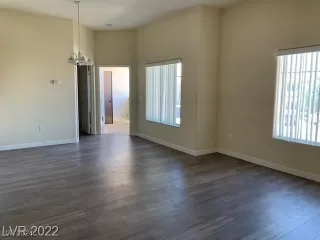 Photo #2: 2609932 Listing 