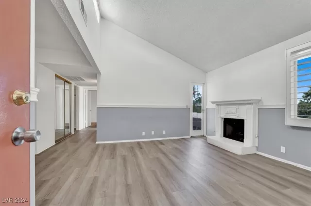 MLS: 2609937 Condo For Sale